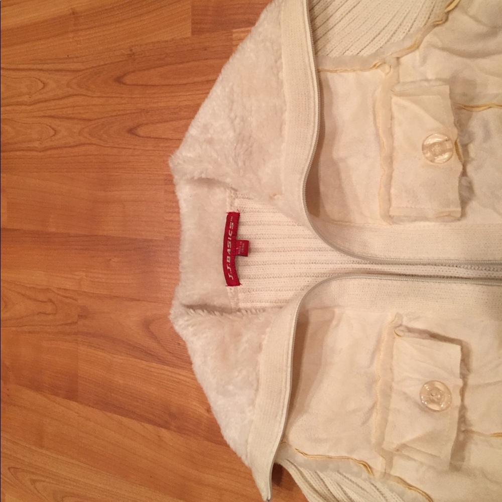 Ivory jacket - Picture 2 of 6